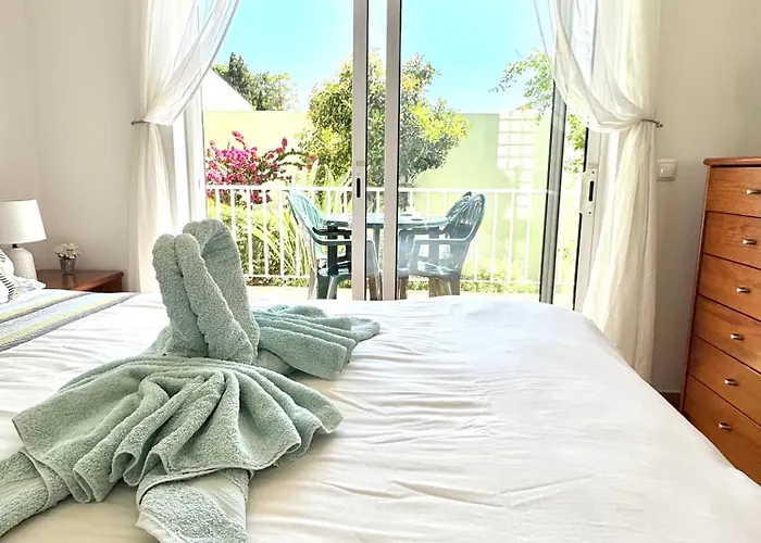 Nathalie A 100m Da Carvoeiro (Lagoa)