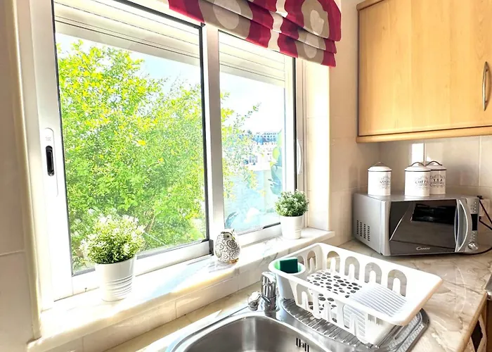 Nathalie A 100m Da * Carvoeiro (Lagoa)